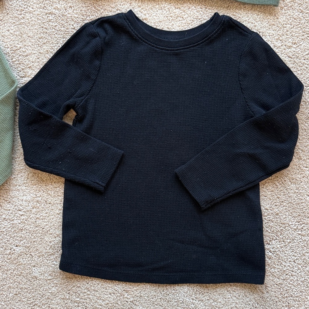 5T Old Navy Kids Long Sleeve Tee Set - Blue, Green, Black - Picture 4 of 9